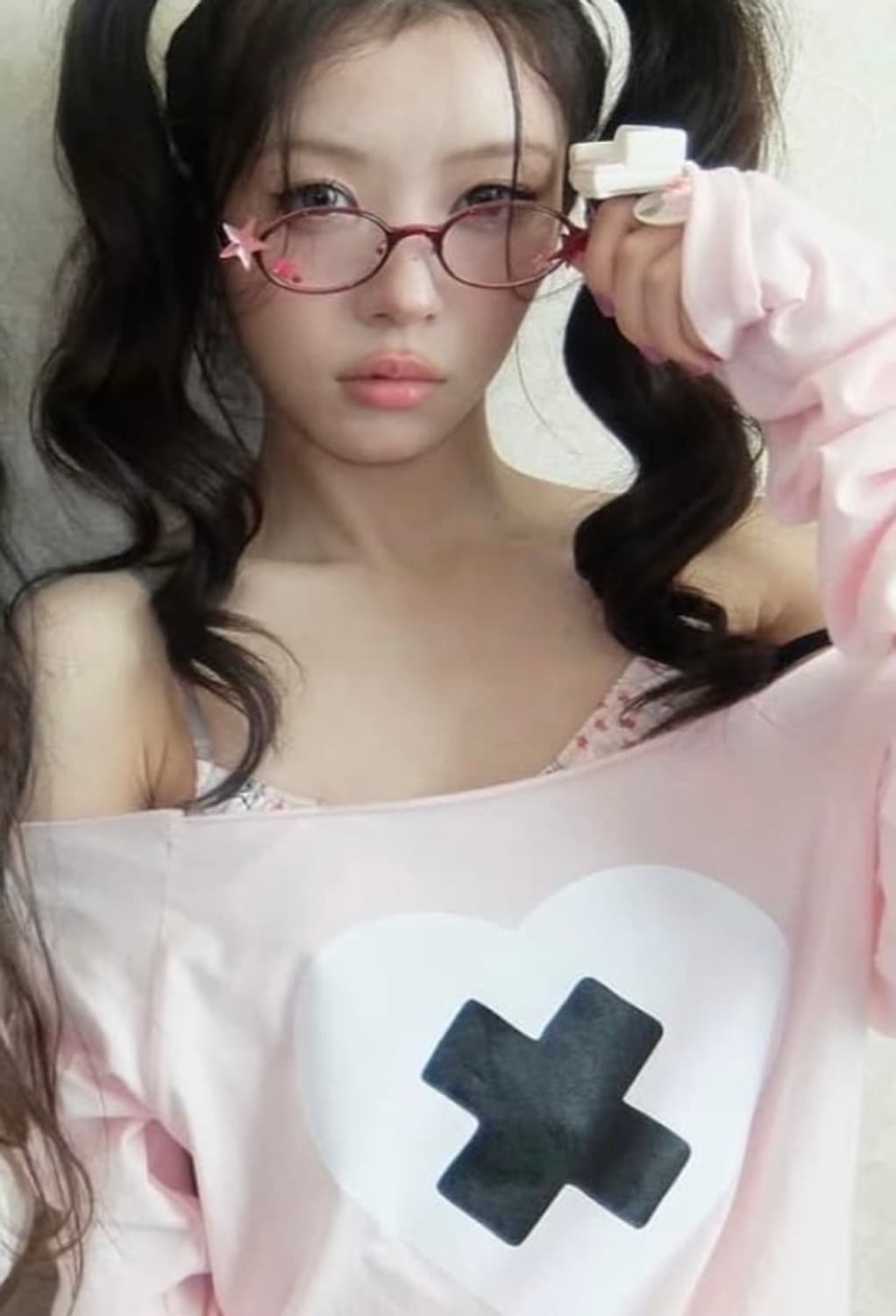 샵페어리 크로스 하트 컷오프 티셔츠 라이트핑크 상품이미지1