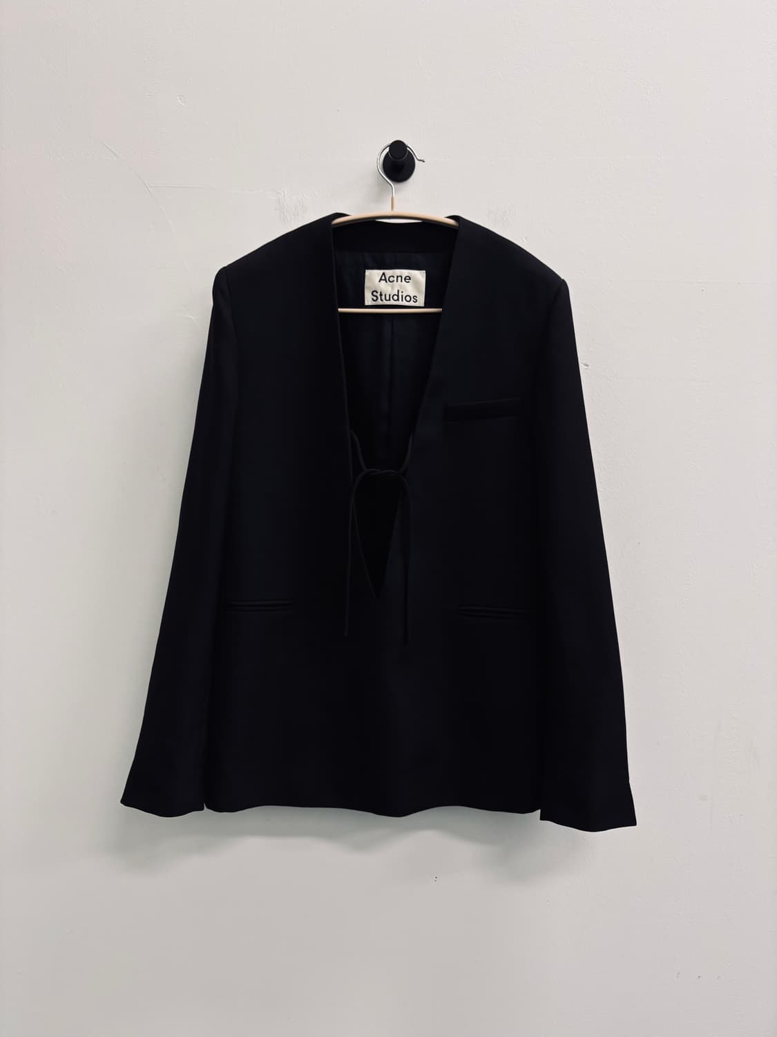 아크네 스튜디오(Acne Studios) 칼라리스 스트랩 자켓 상품이미지1