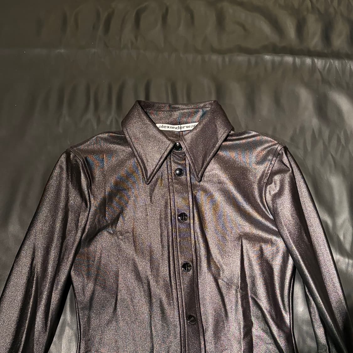 알렉산더왕 블랙 글로시 셔츠 상품이미지3