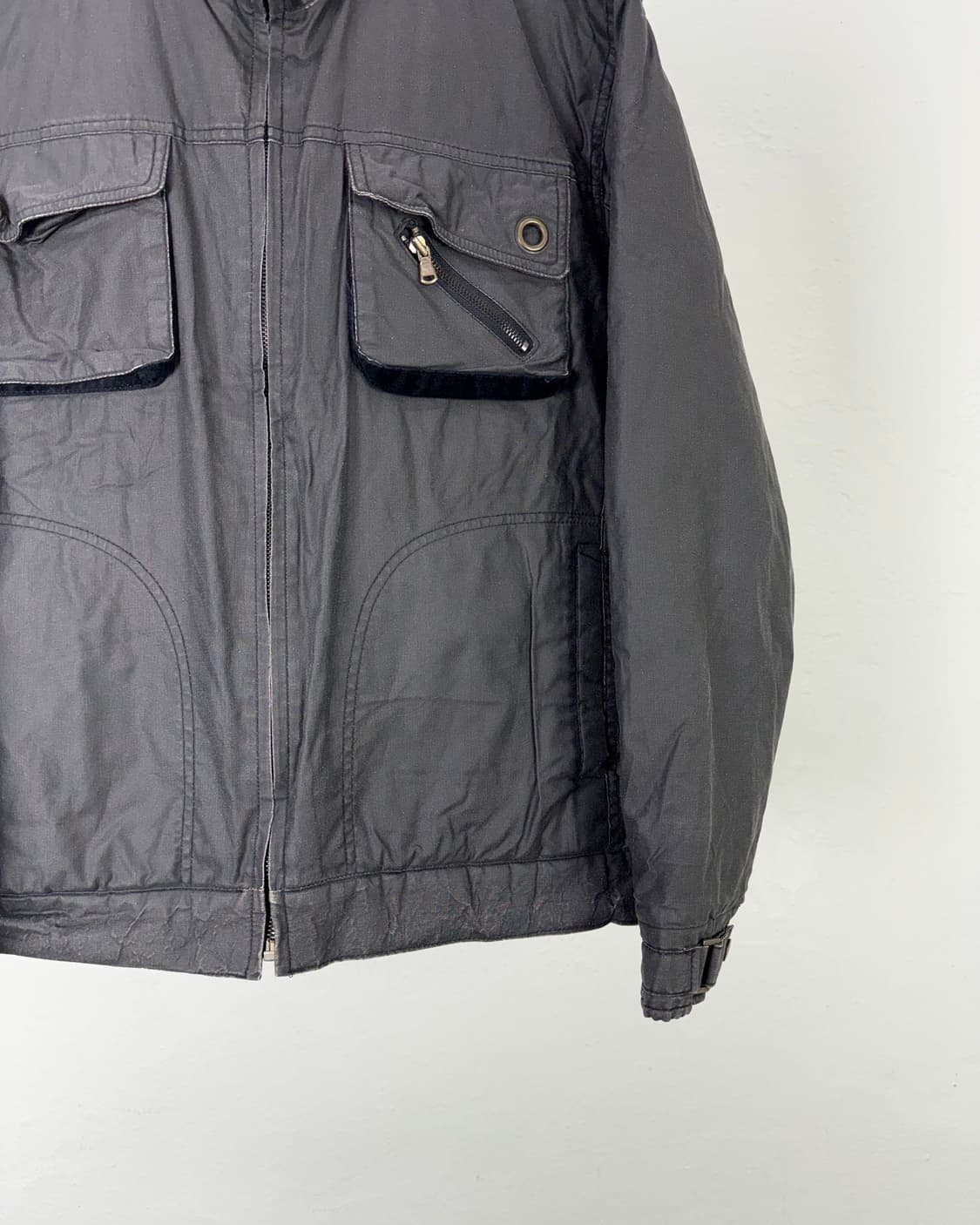 레드 울프 그레이 퀼팅 컷티드 나일론 워크웨어 집업 자켓 상품이미지5