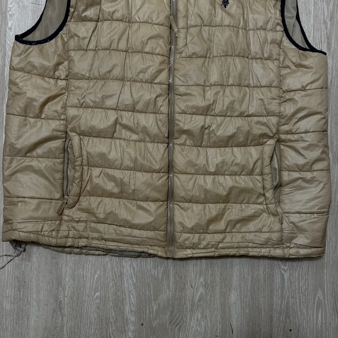 유에스 폴로 에센 남성 로고 경량 패딩조끼 3XL  상품이미지4