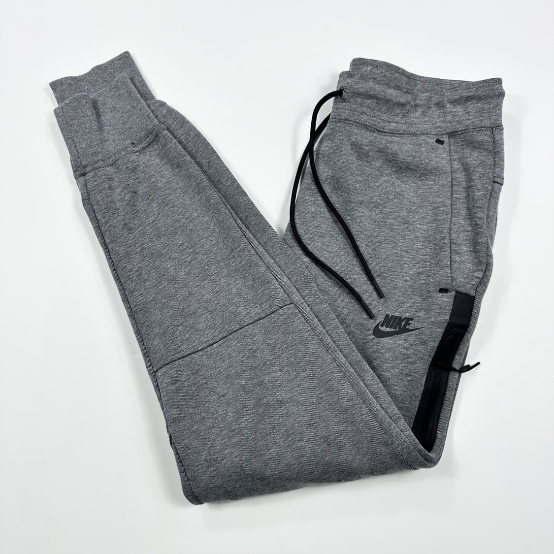 나이키 퓨추라 테크팩 차콜 조거팬츠 (S 여성추천) 상품이미지2