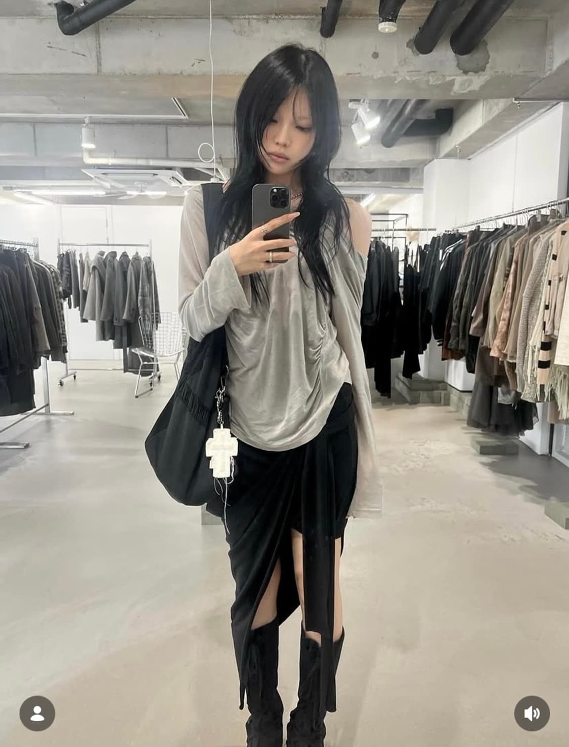 새상품) 셔링 드레이프 후드 탑 슬리브티 상품이미지8