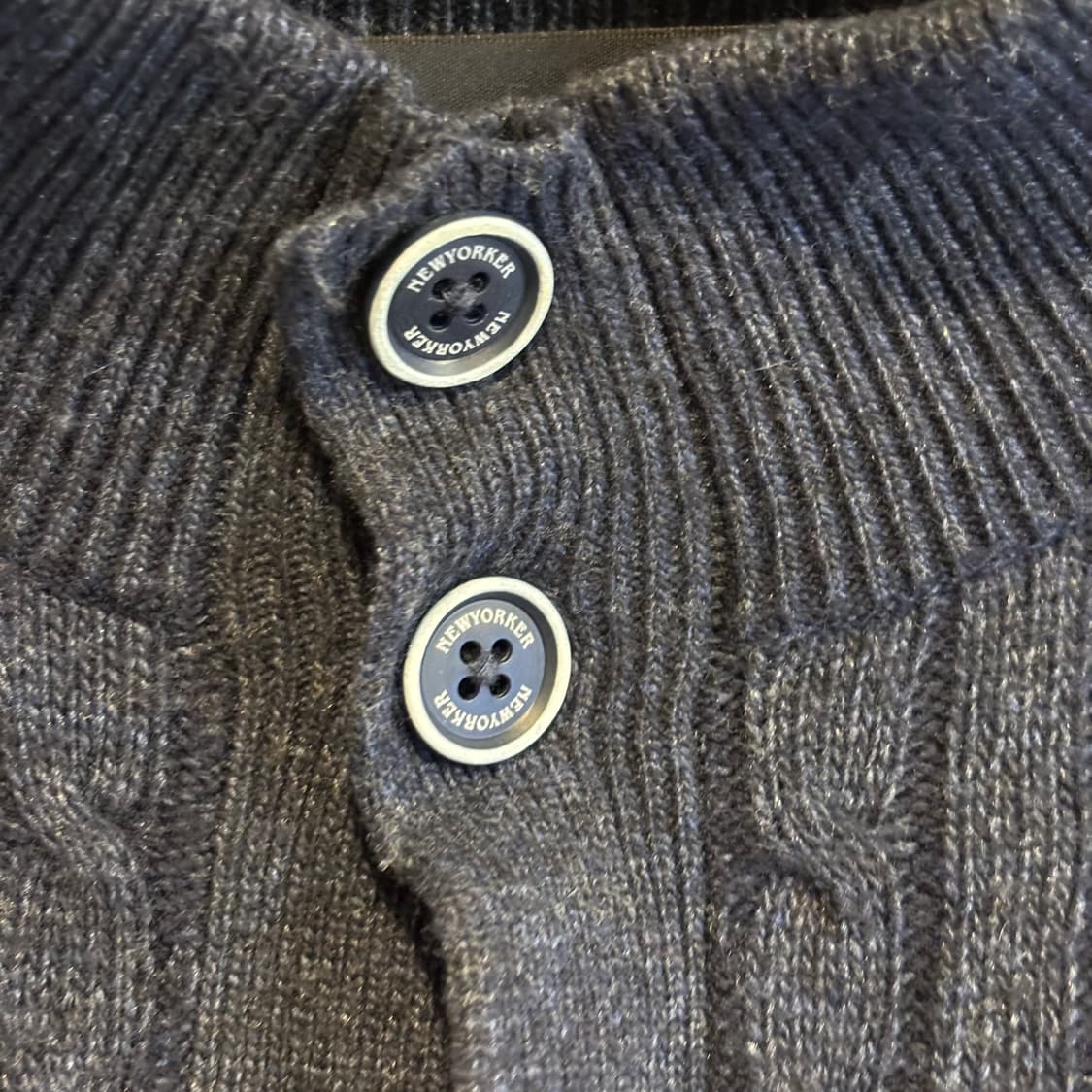Newyoker 캐시미어 울 혼방 네이비 꽈배기 가디건 상품이미지5