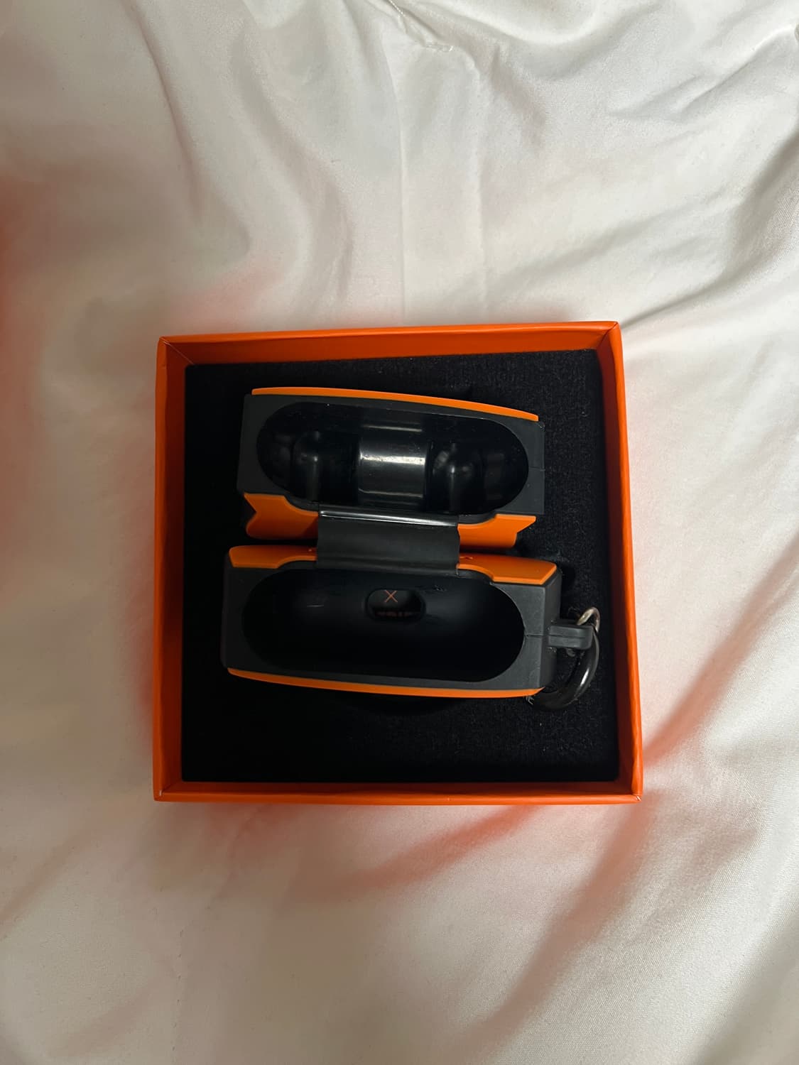 메종키츠네 라인프렌즈 콜라보 에어팟 프로 케이스 상품이미지3