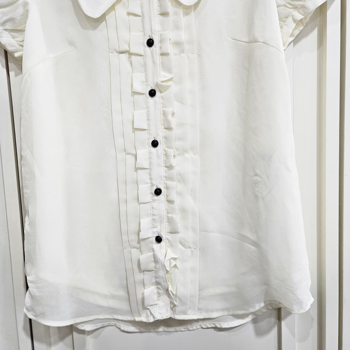 잉그니(INGNI) 빅카라 프릴 블라우스 상품이미지4