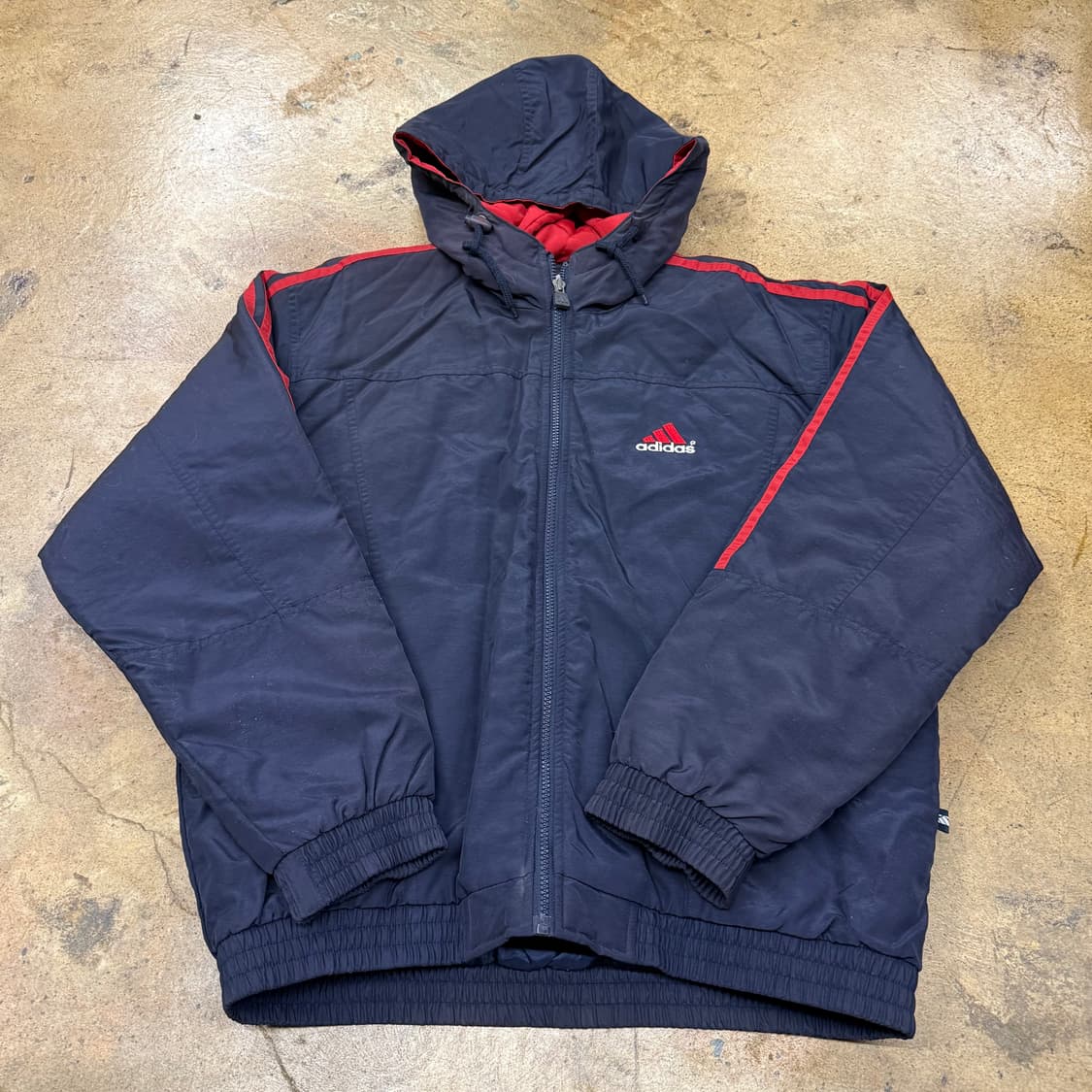 아디다스 패딩 점퍼 검빨 블랙 레드  상품이미지2