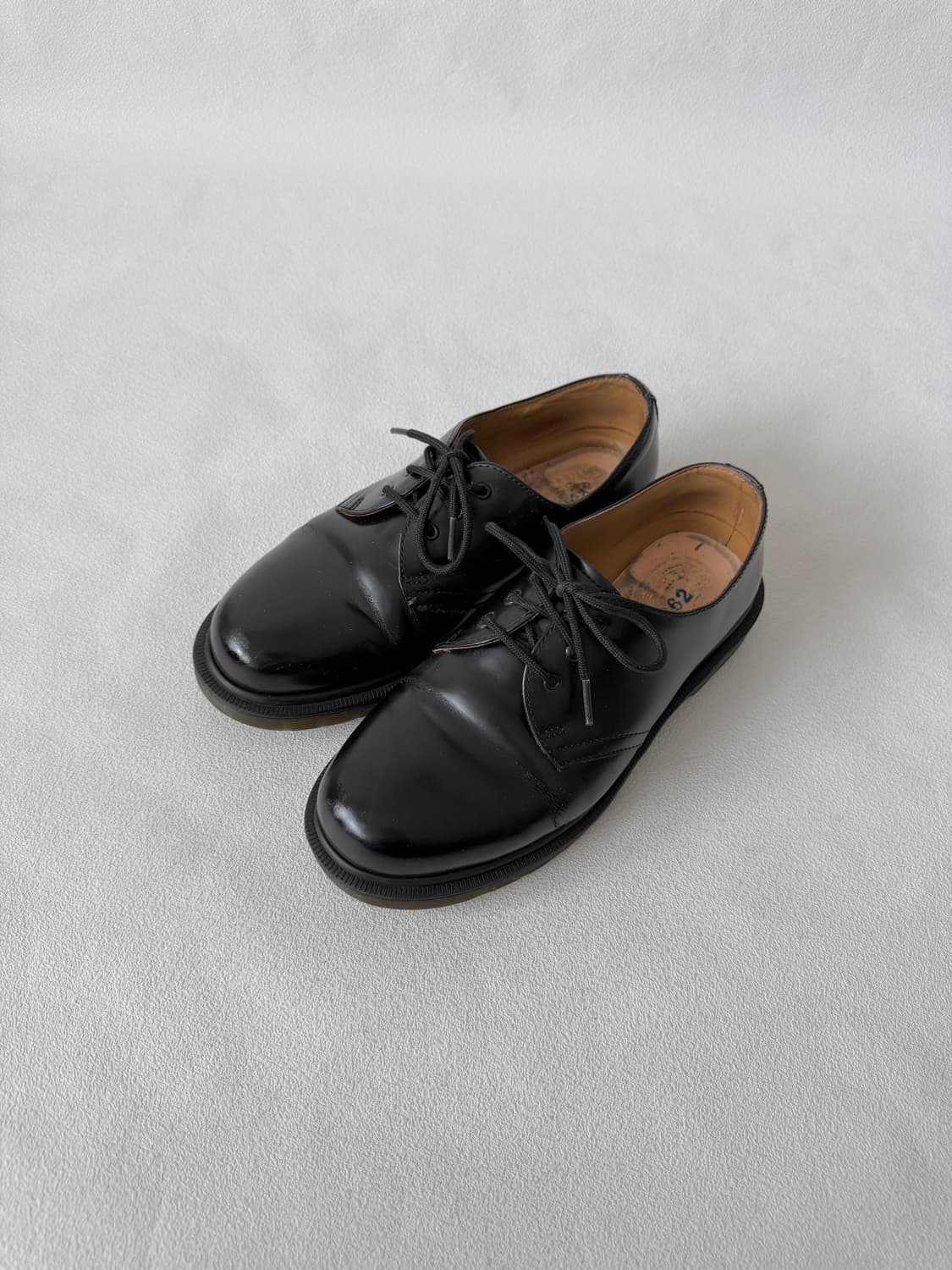 [UK6]닥터마틴(Dr.Martens) 3홀 블랙(깔창 없음) 상품이미지3