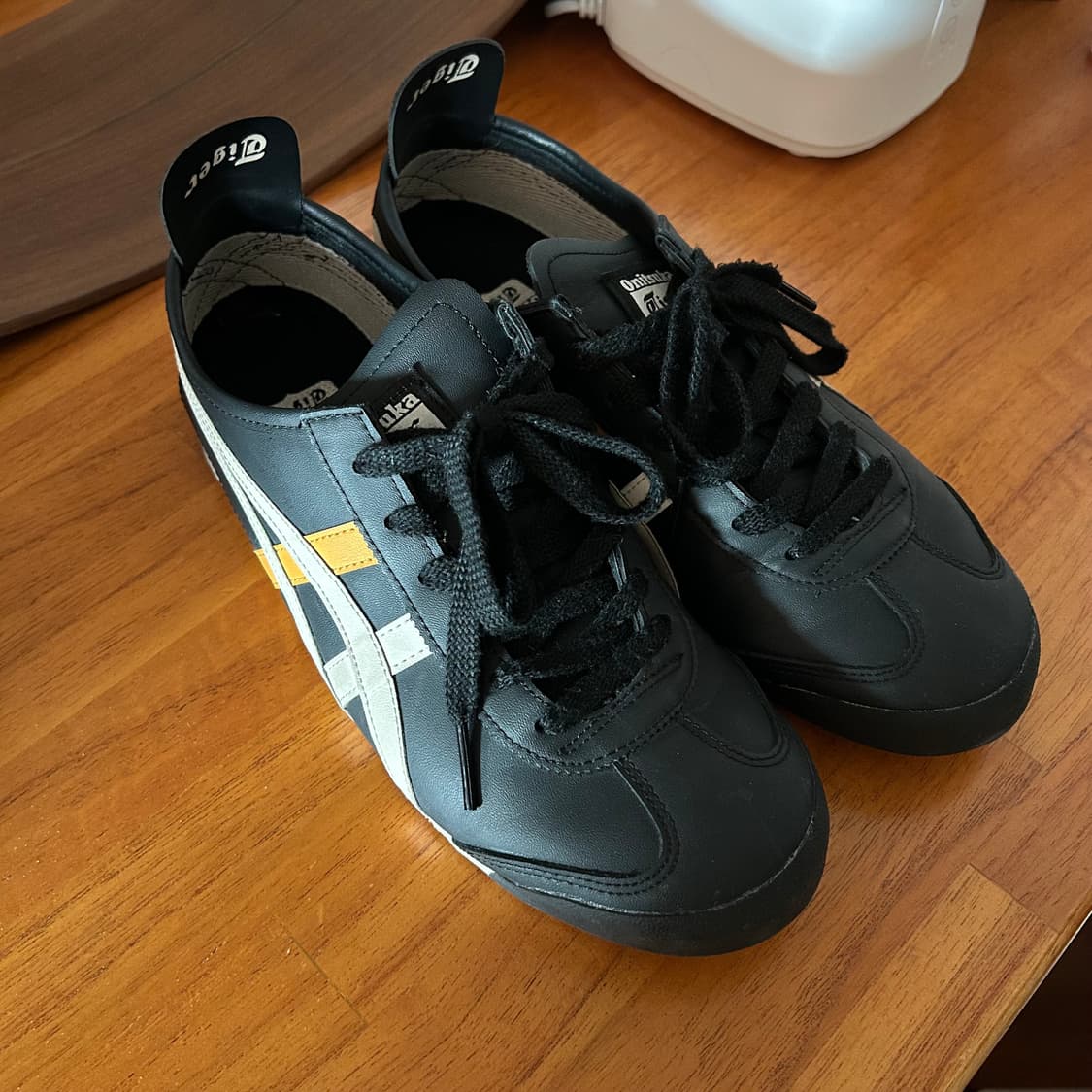 오니츠카타이거 멕시코66 블랙 240 상품이미지1