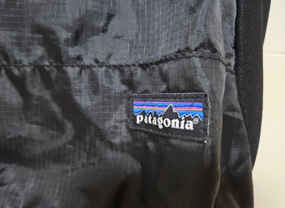 파타고니아 울트라라이트 블랙 홀 토트 팩 백팩 27L 상품이미지3