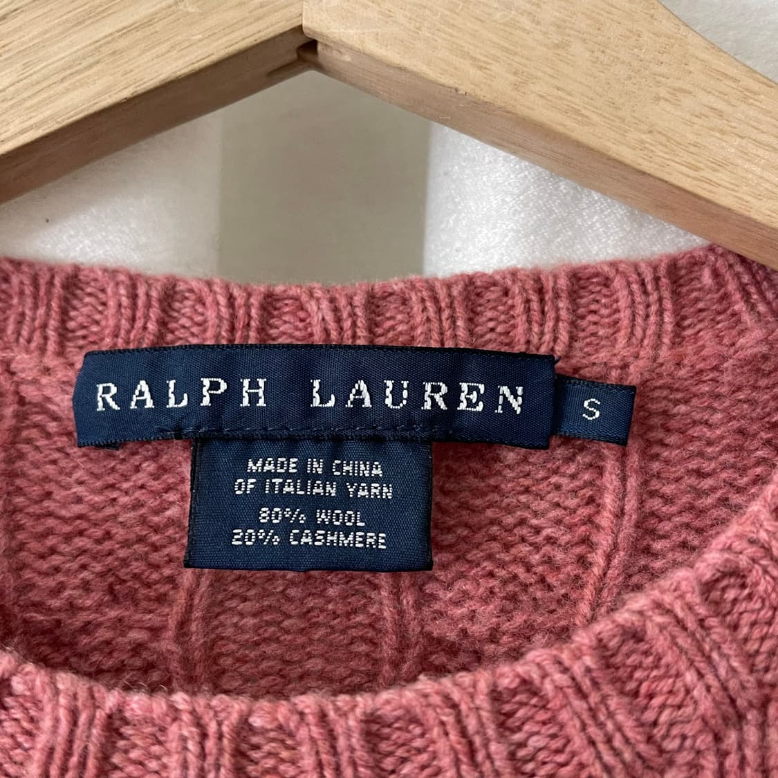 폴로 인디핑크 꽈배기 라운드 니트 상품이미지4