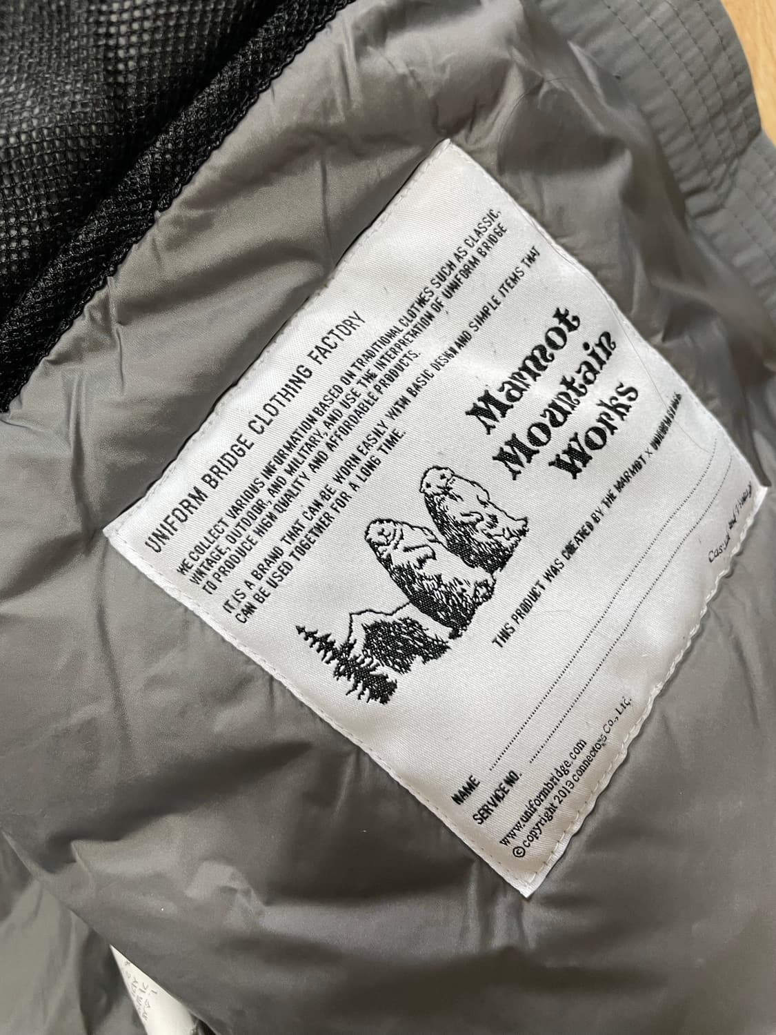 택포) 마모트 X 유니폼브릿지 프리마로프트 레벨 7 패딩 파카 상품이미지5