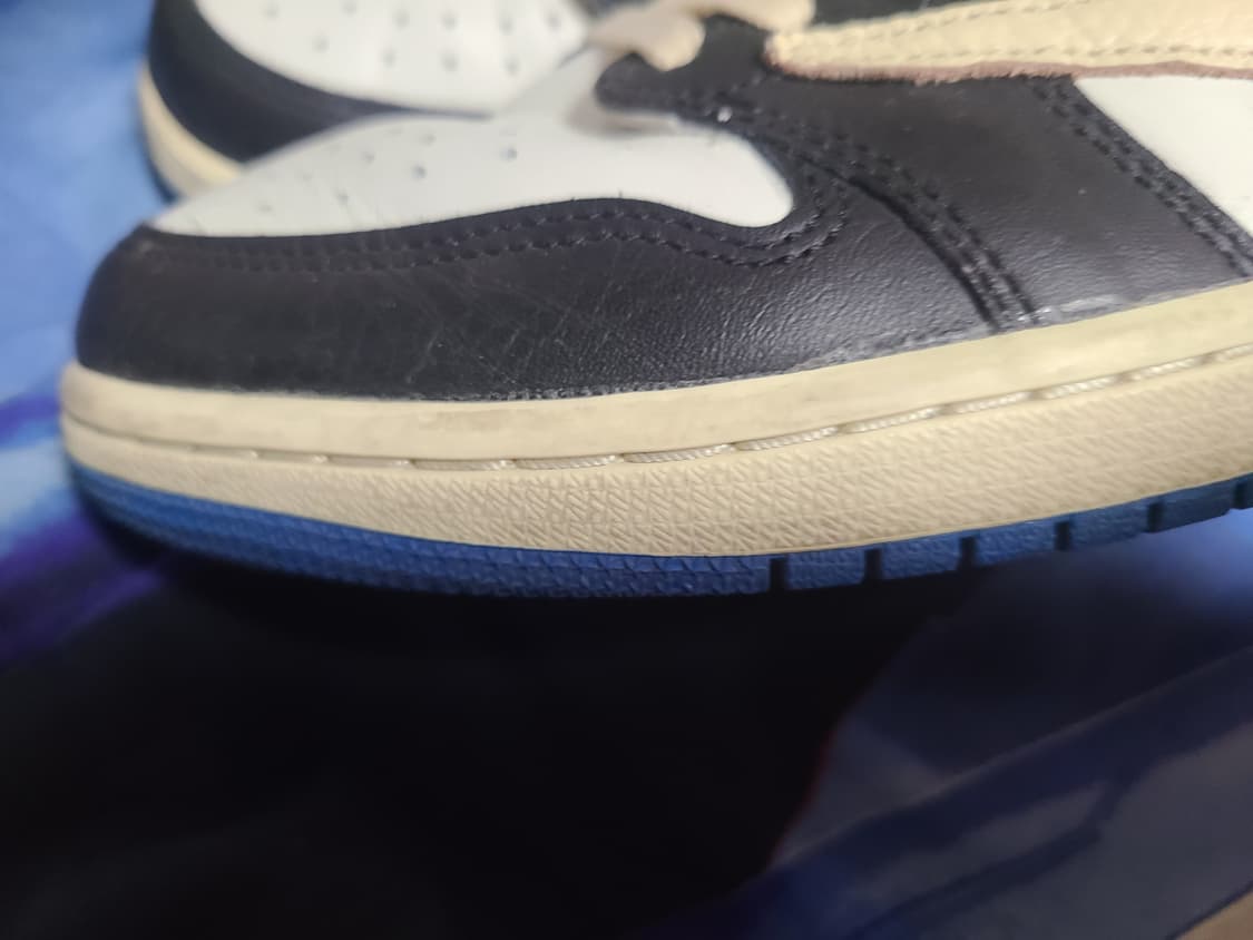 조던1 트래비스 스캇 프라그먼트 레트로 로우 상품이미지9