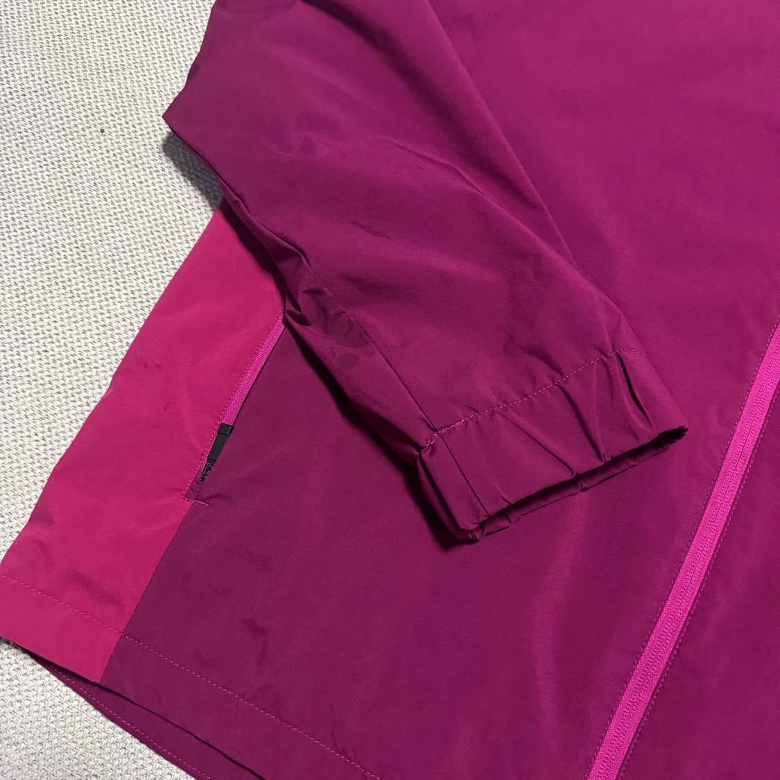 캐스토어 세비야 FC 후드 바람막이 상품이미지2