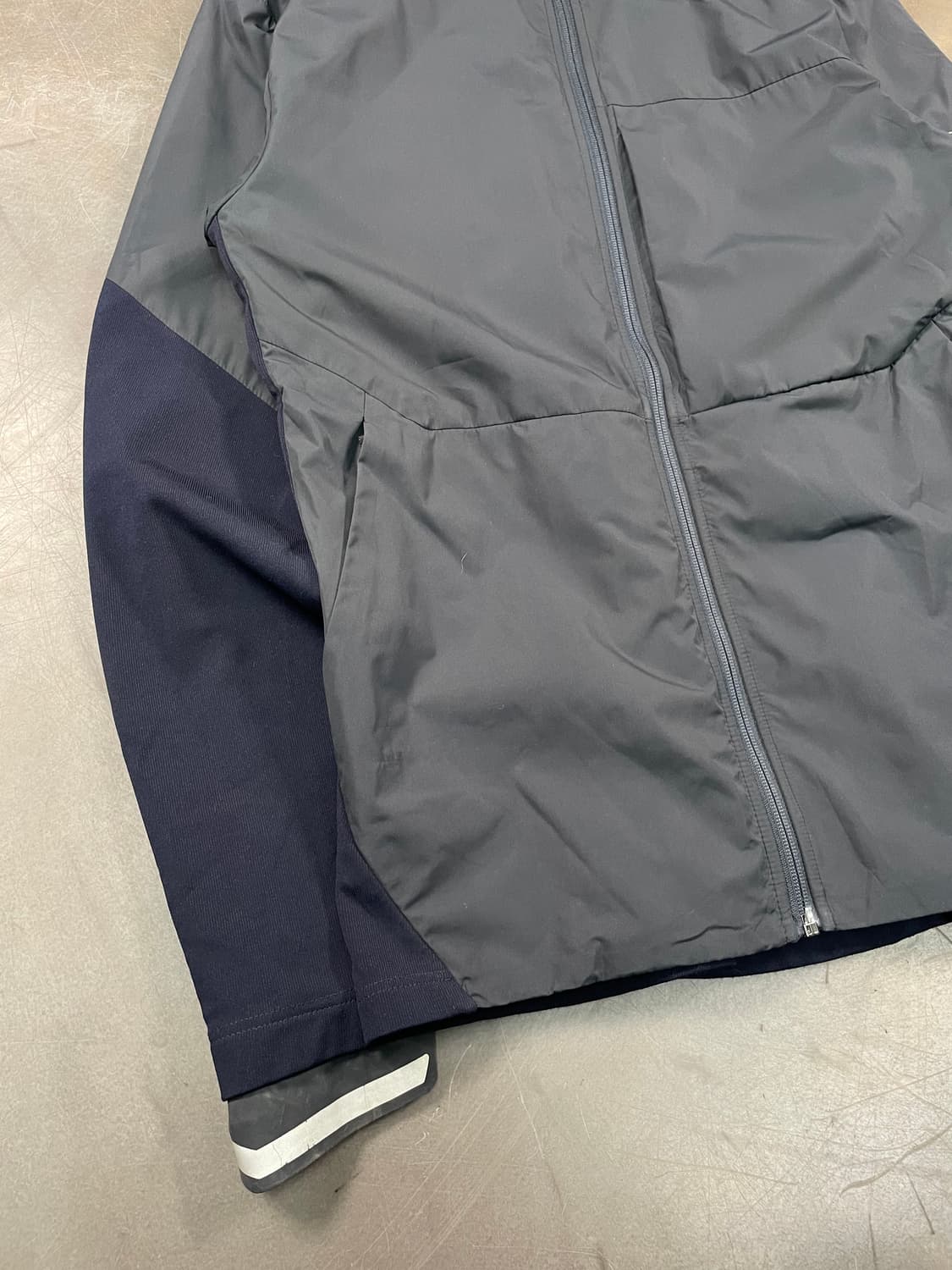 아크테릭스 A2B 콤프 바람막이 상품이미지3