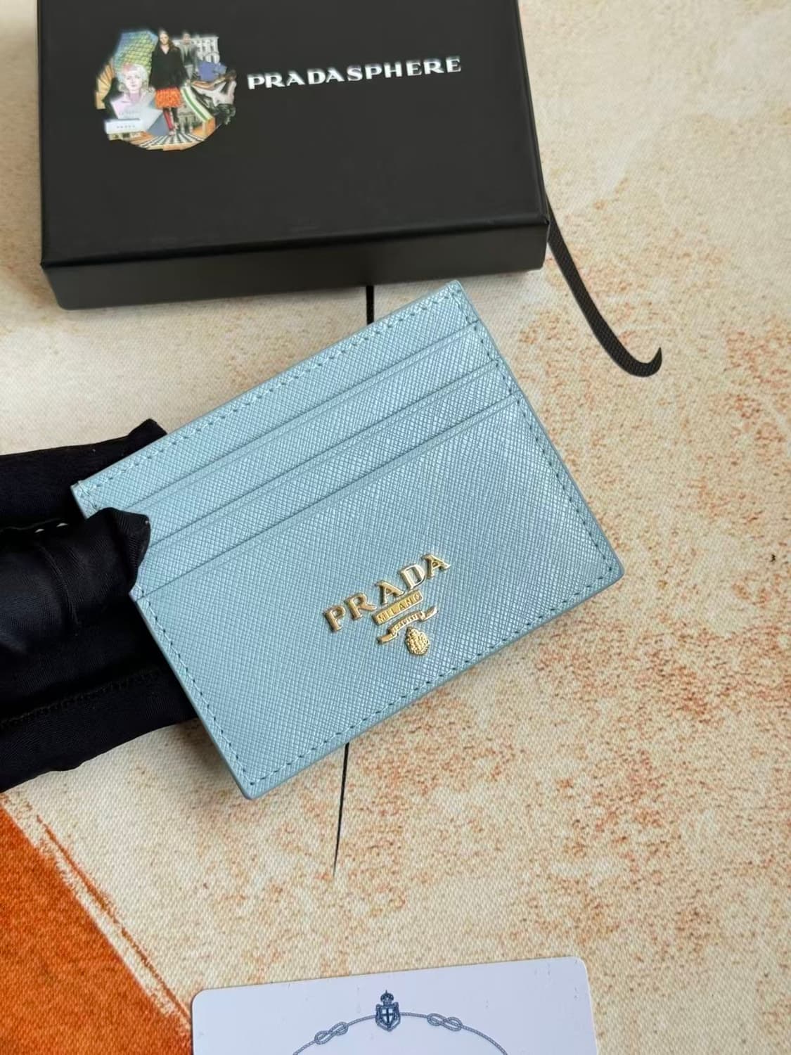 프라다 사피아노 레더 카드 홀더 라이트 블루 상품이미지2