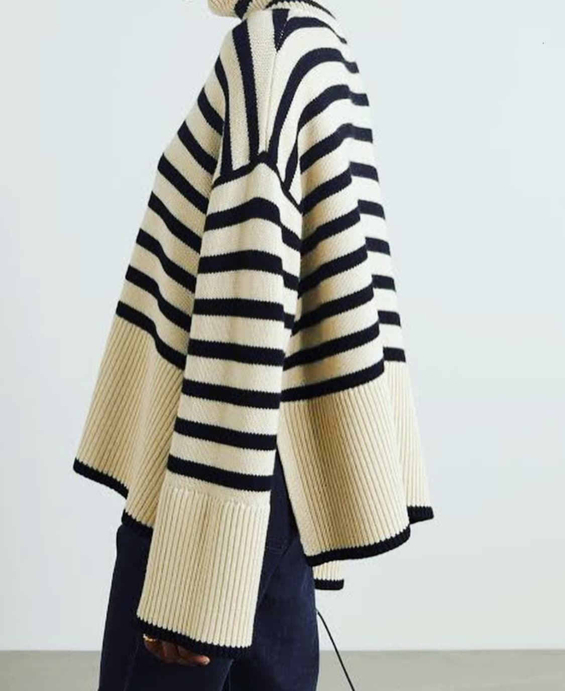 토템 TOTEM 시그니처 스트라이프 폴라 니트 상품이미지2