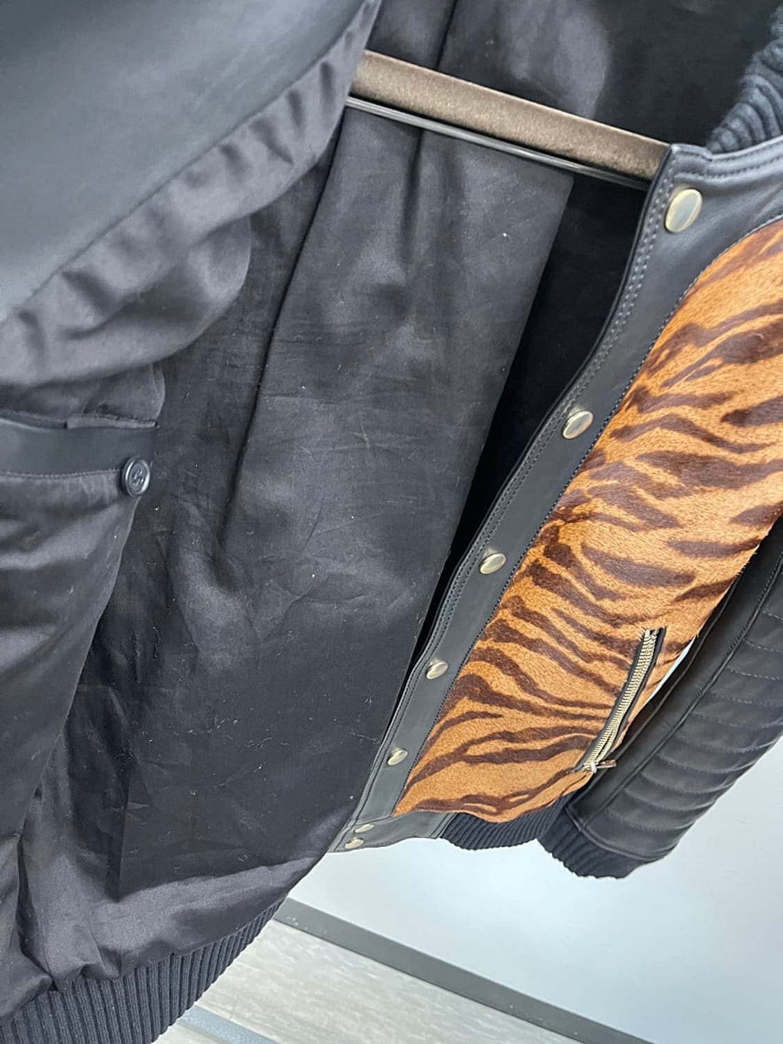 95) 발망 컬렉션 타이거 송치 가죽자켓  상품이미지5