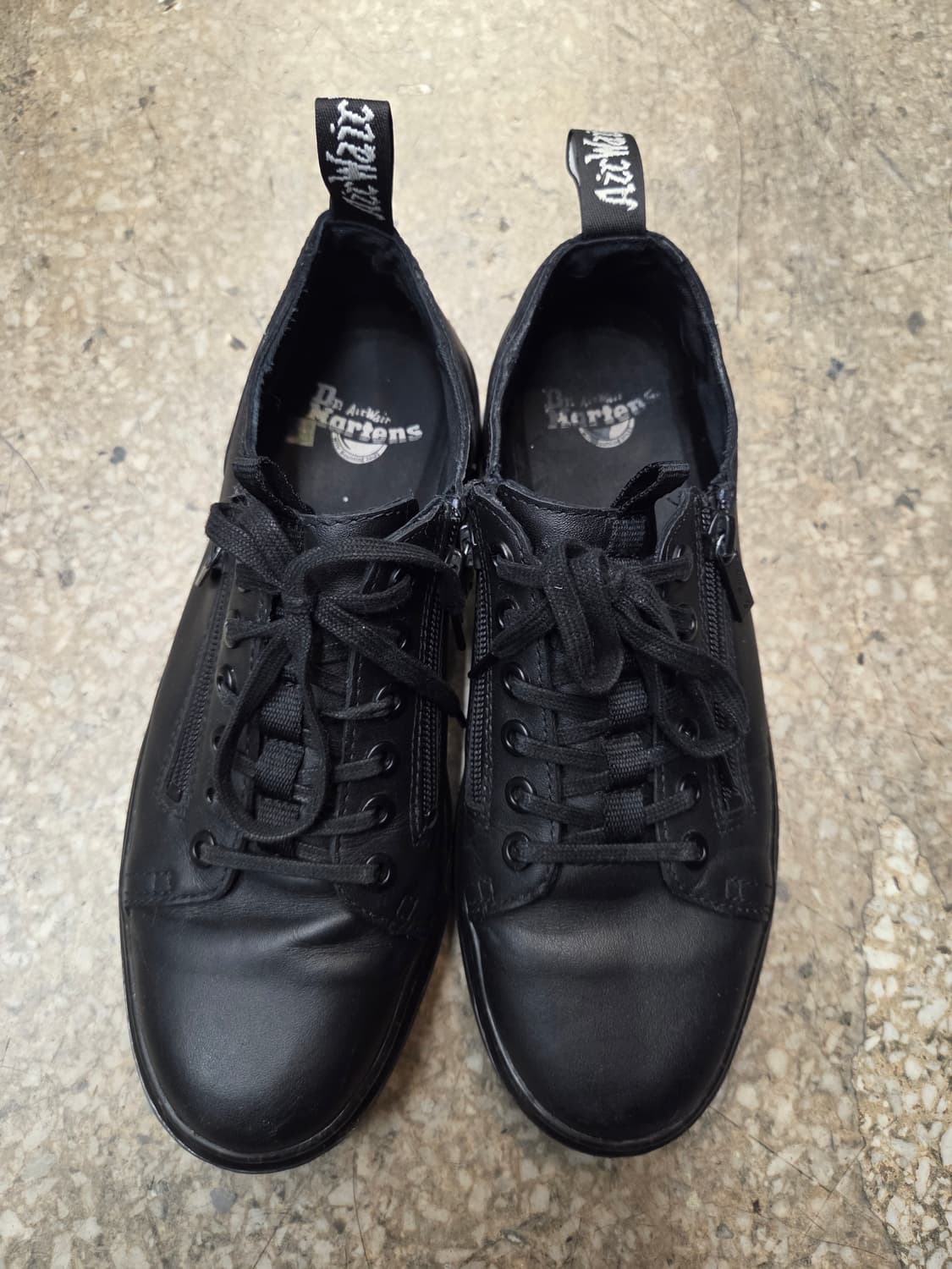 닥터마틴 단테지퍼 블랙스니커( uk 7) 상품이미지1