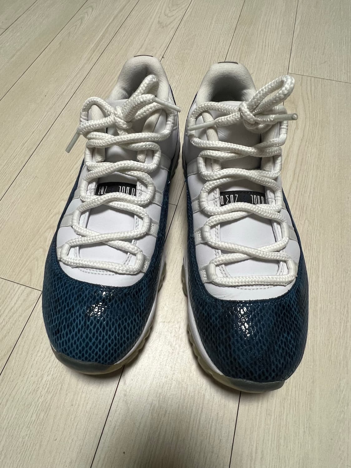 조던 11 레트로 로우 블루 스네이크스킨 남뱀 260 상품이미지2