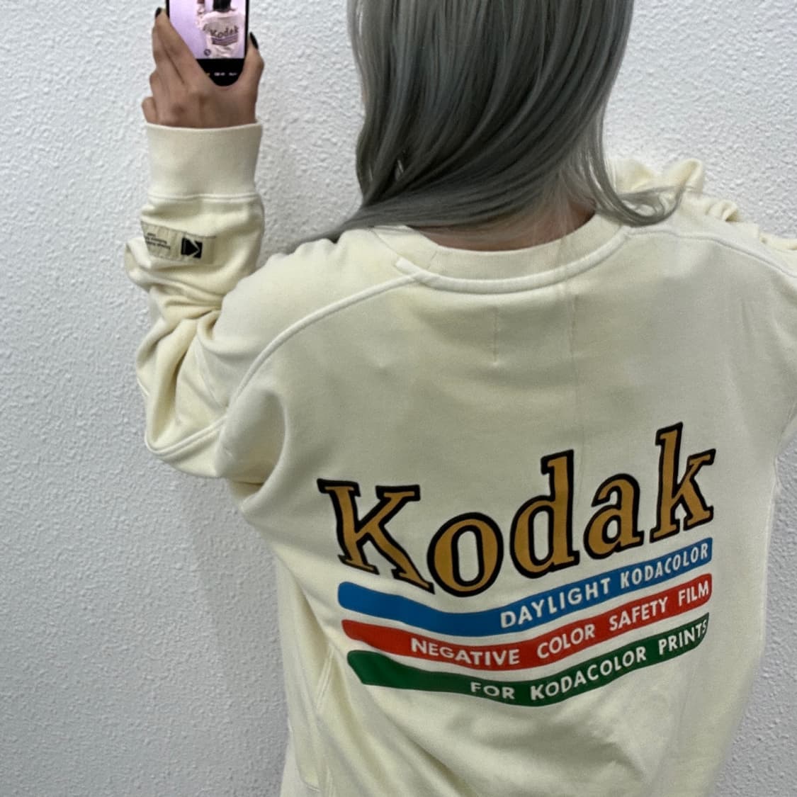 코닥 멀티컬러 로고 아이보리 맨투맨 XL 상품이미지2