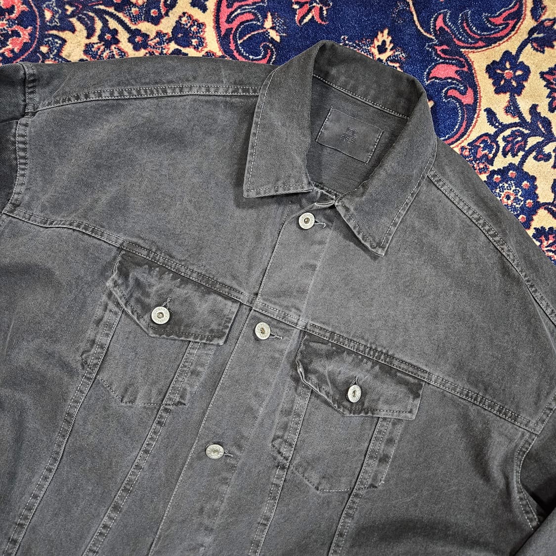 36.5 in Seoul 루즈핏 밑단 컷팅 흑청 데님 자켓 Free 상품이미지3