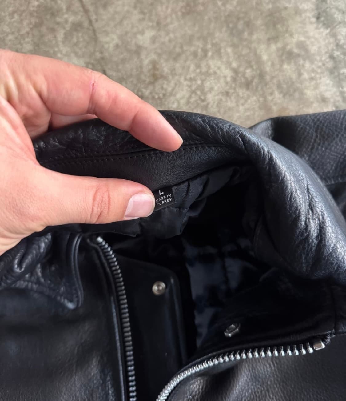 스투시 레더 플라이트 자켓 24fw L 판매 상품이미지3