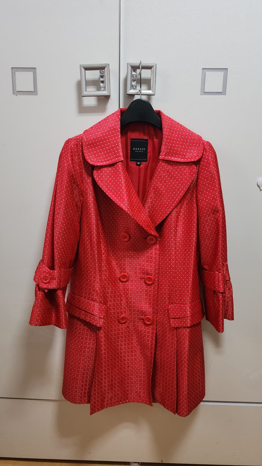 DEESSE 빨간색 땡땡이 패턴 코트 상품이미지1