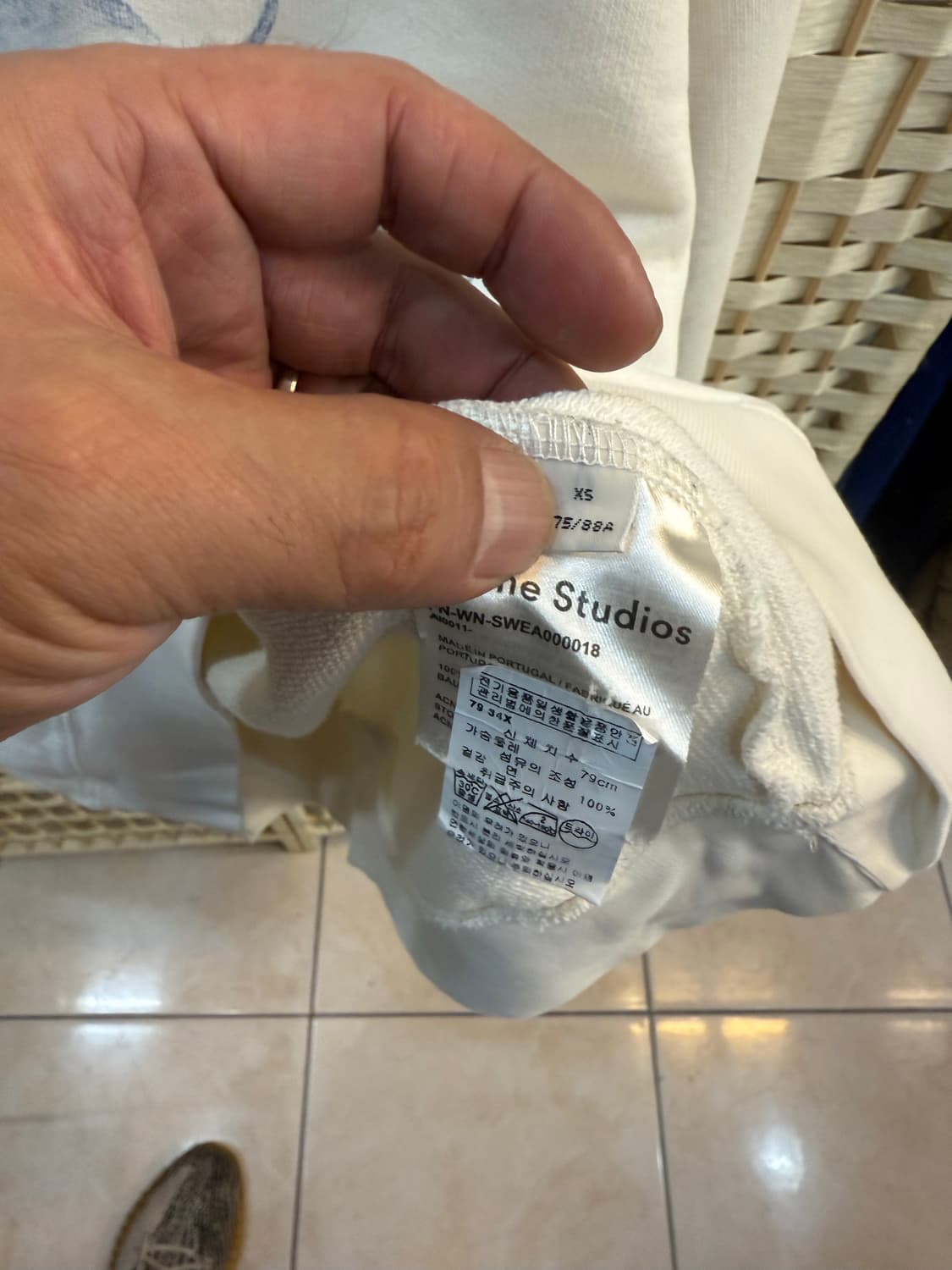 55-66 정품 아크네스튜디오 맨투맨 팝니다 상품이미지3