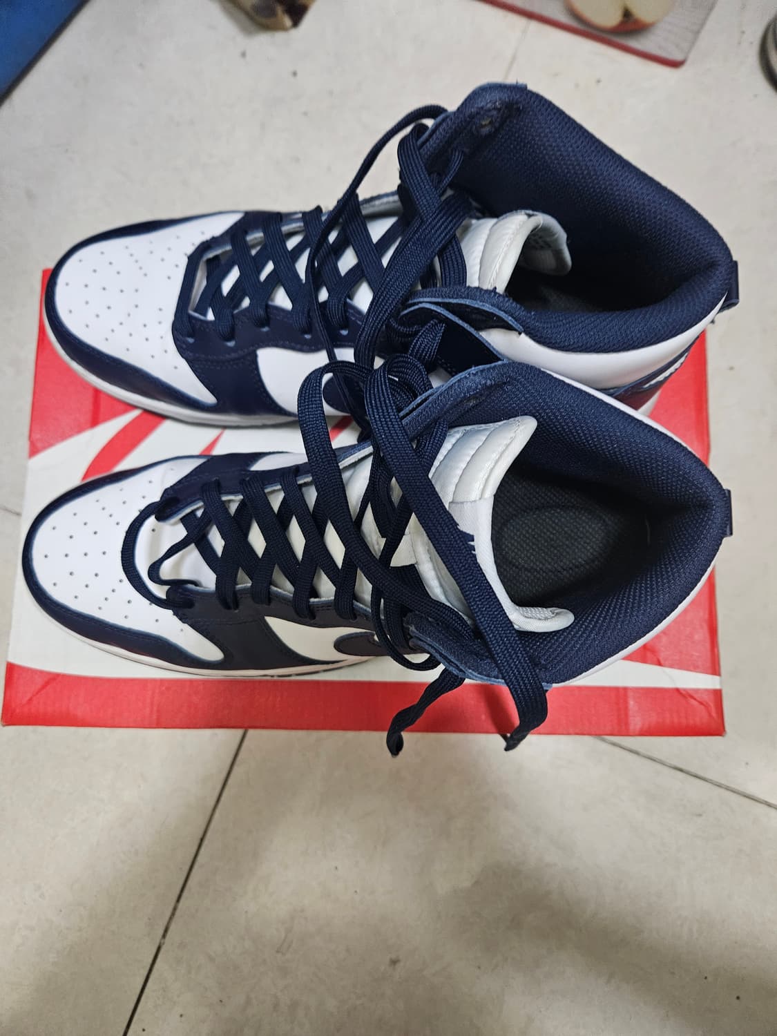 덩크 하이 네이비 275 사이즈 판매합니다 상품이미지2