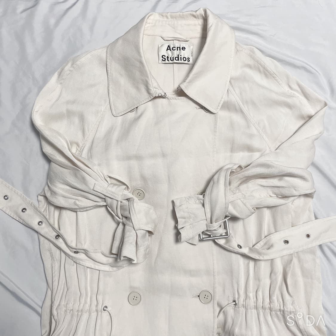 아크네 스튜디오 벨티드 트렌치 코트 아이보리 34 상품이미지1