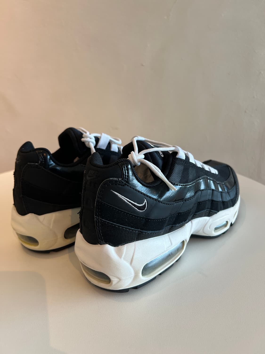 (245) 나이키 에어 맥스 95 '검흰' (307960-016) 상품이미지6