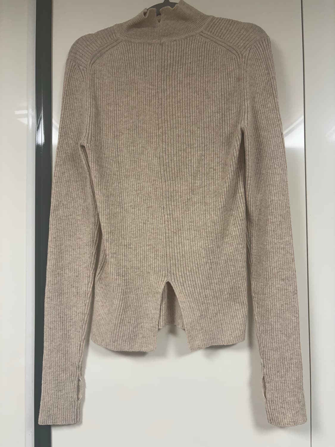 인사일런스 터틀넥 니트 상품이미지5