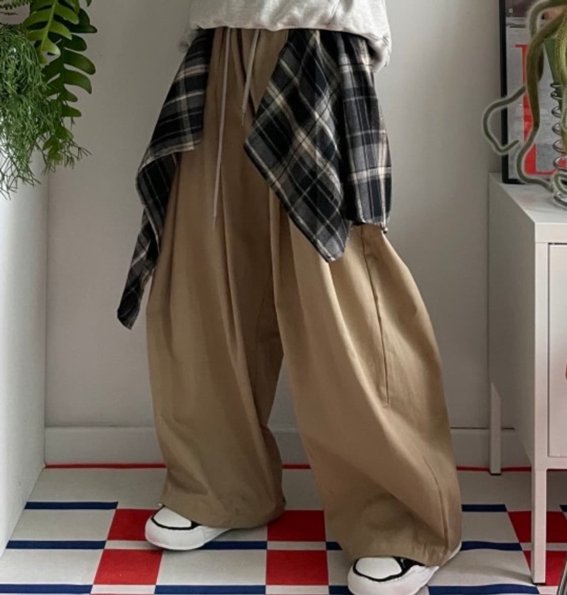 체크 베이지 와이드 벌룬 팬츠 상품이미지2