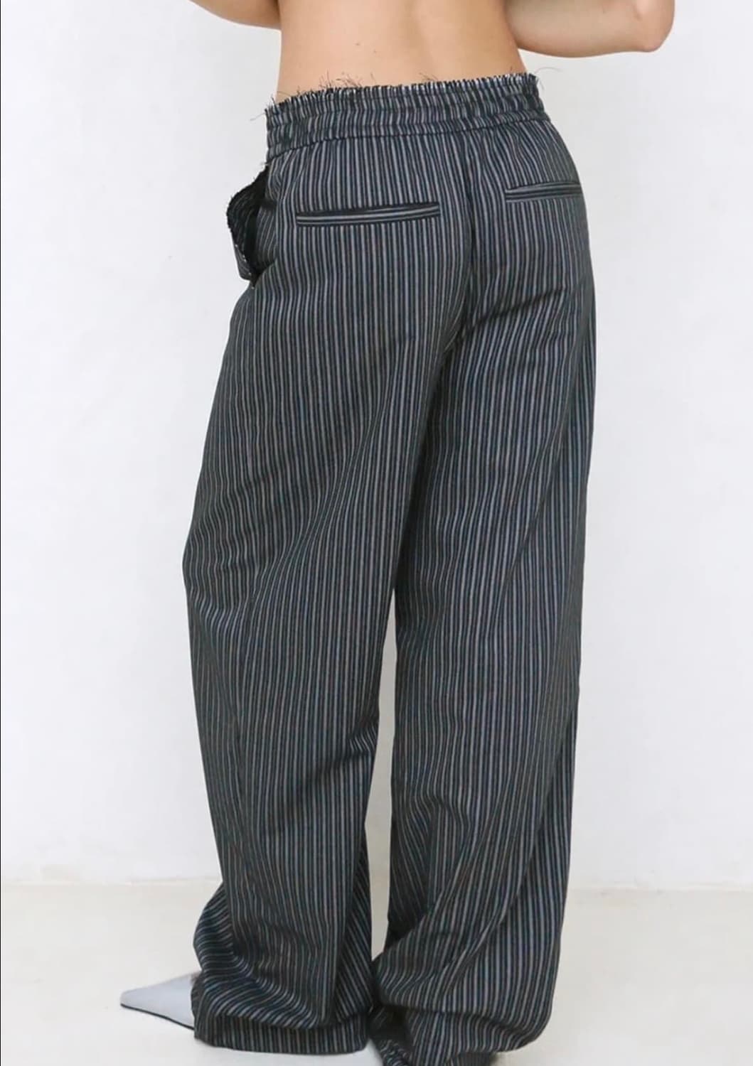 폴리수엠 SS EFFORTLESS PANTS 블랙 상품이미지3