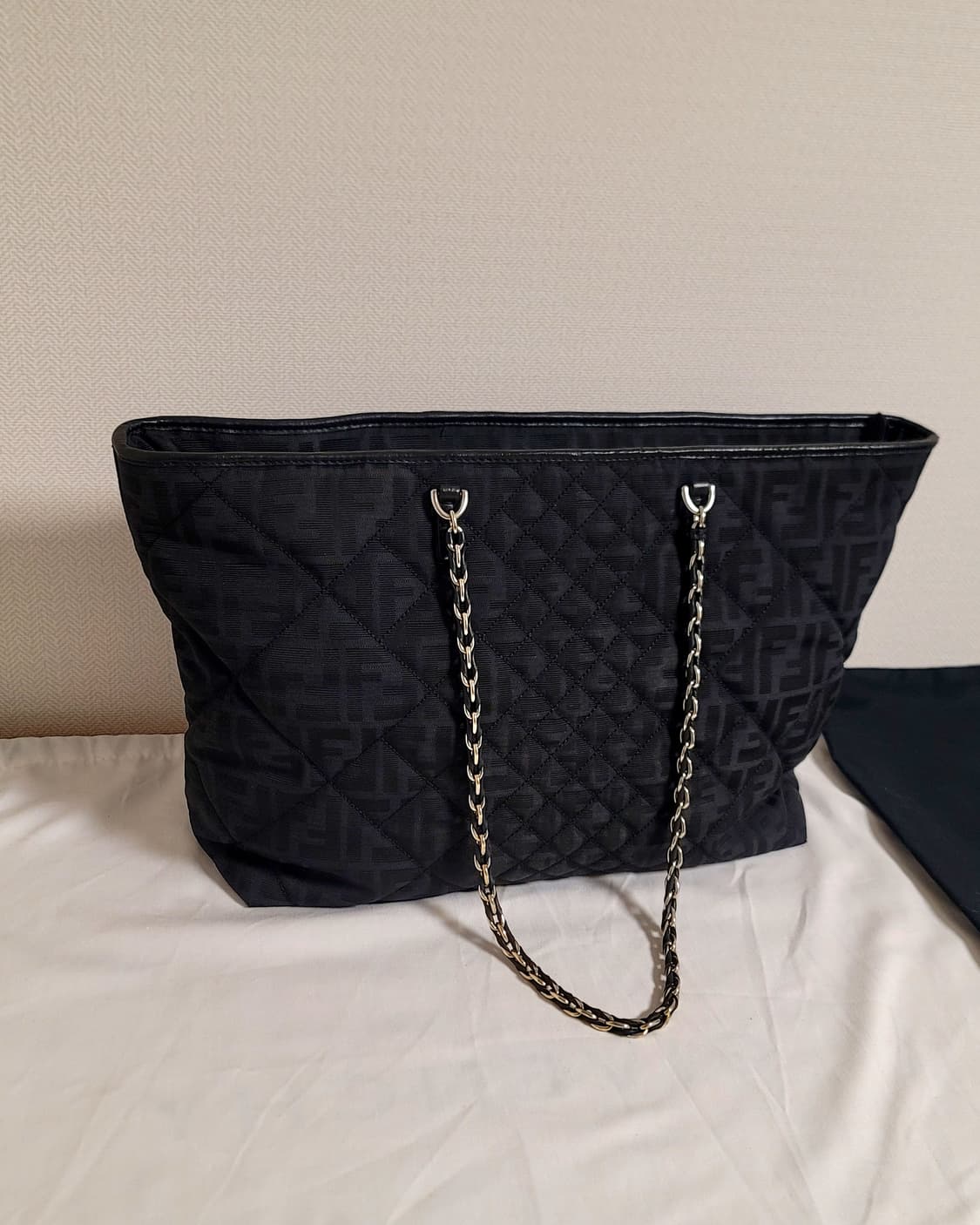 정품 펜디 가방,토트백,(디올샤넬보테가루이비통구찌셀린느생로랑발렌시아가) 상품이미지2