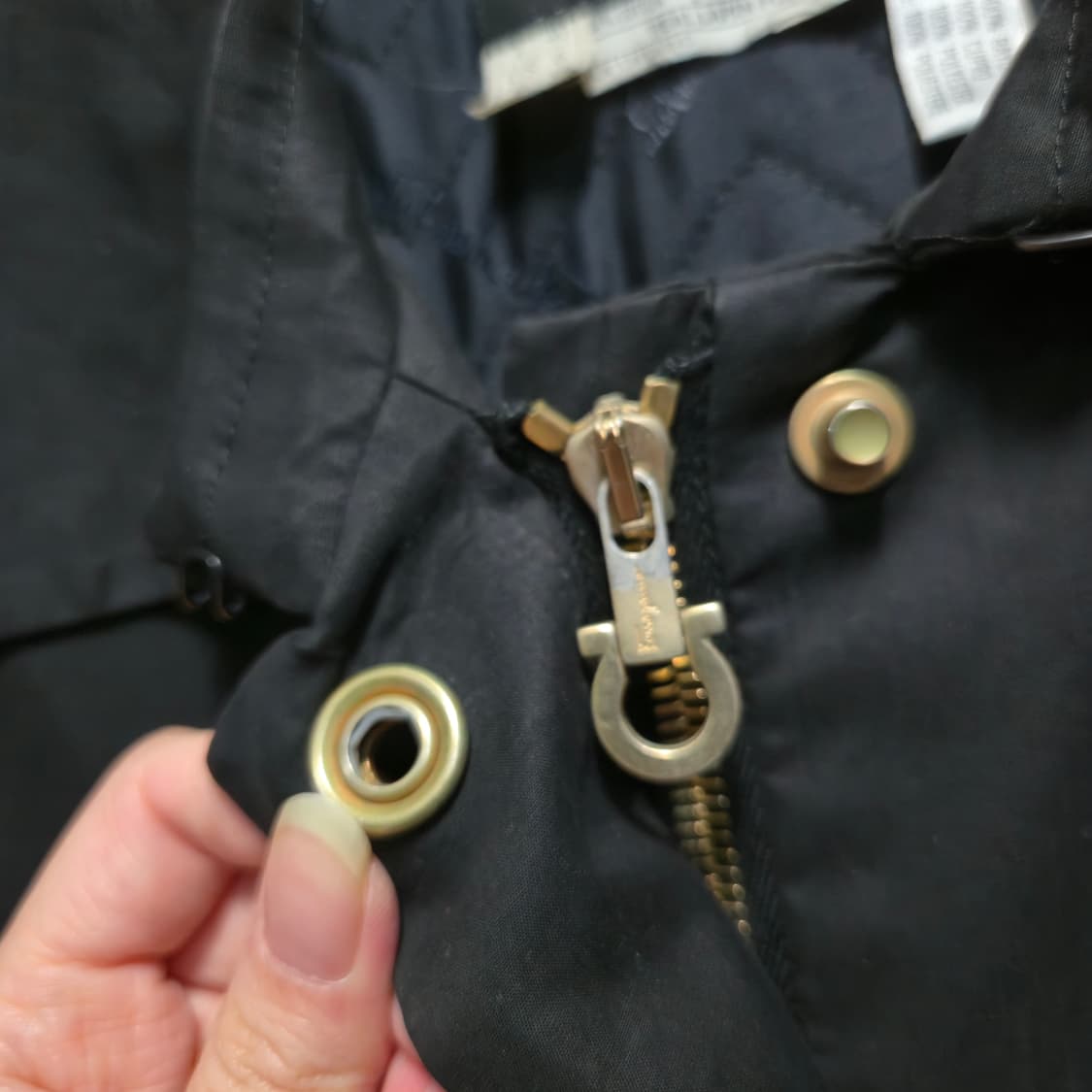 살바토레 페라가모 블랙 퀄팅  자켓  상품이미지4