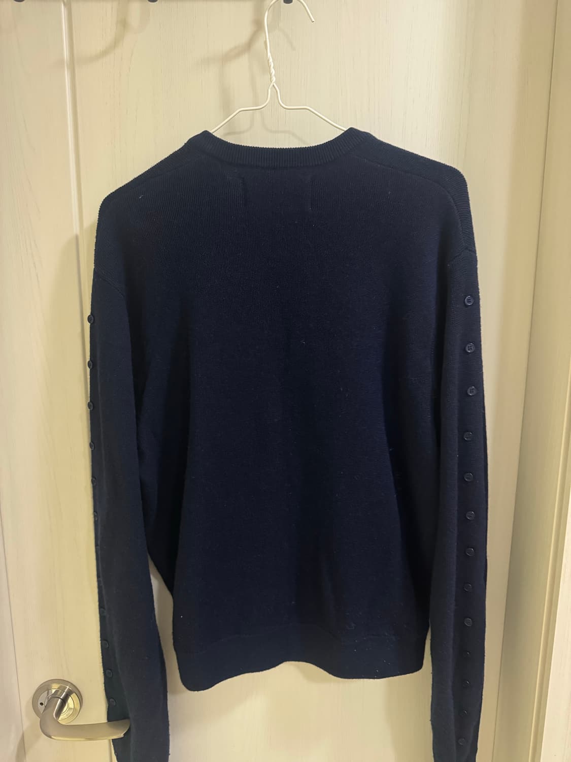 플리즈프로젝트 버튼 브이넥 니트 네이비 상품이미지10