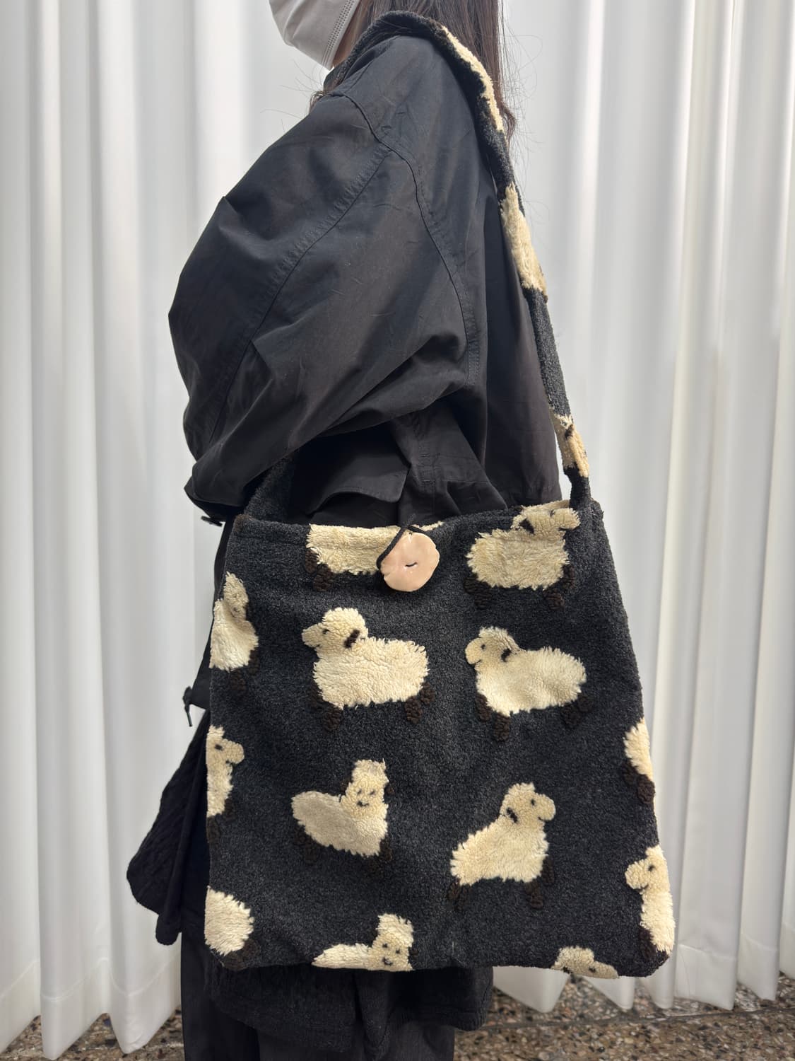 fleece sheep crossbag 상품이미지7