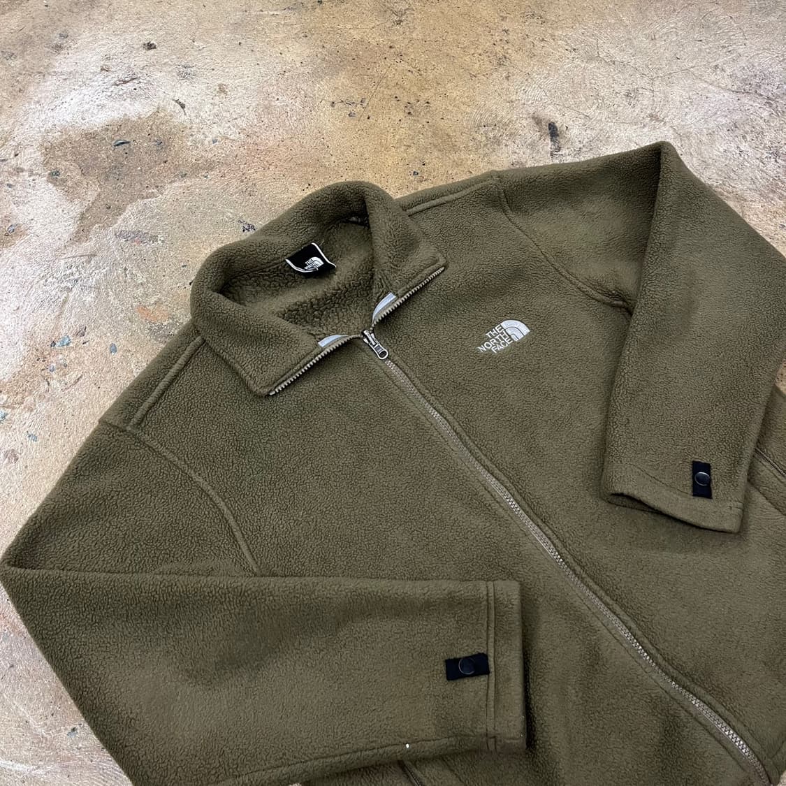 노스페이스 카키 후리스 100 상품이미지1