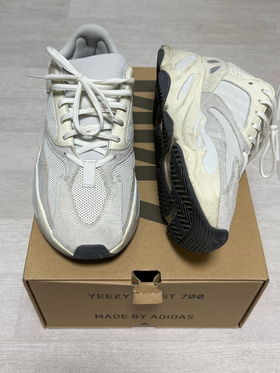 아디다스 이지 부스트 700 아날로그 265 상품이미지3