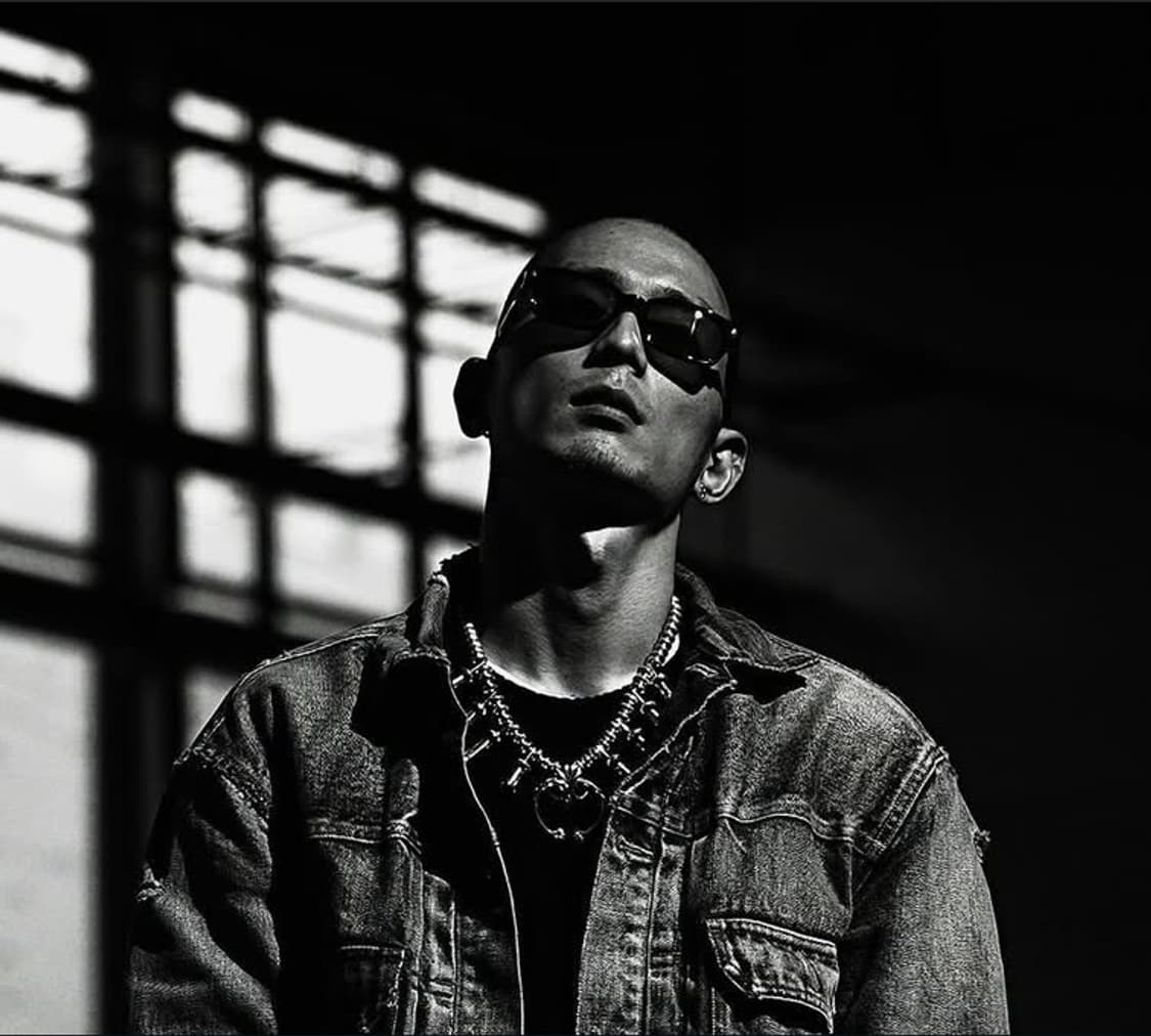 생로랑 디스트로이드 데님 자켓 size xL 상품이미지3