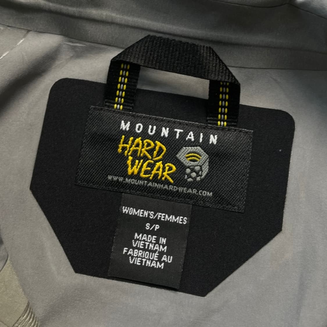 90 마운틴하드웨어 우먼스 바람막이  상품이미지3