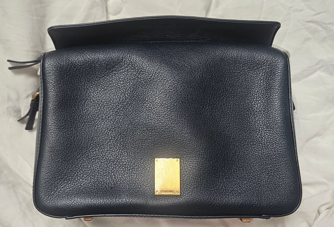 새상품 쿠론 크로스백 상품이미지1