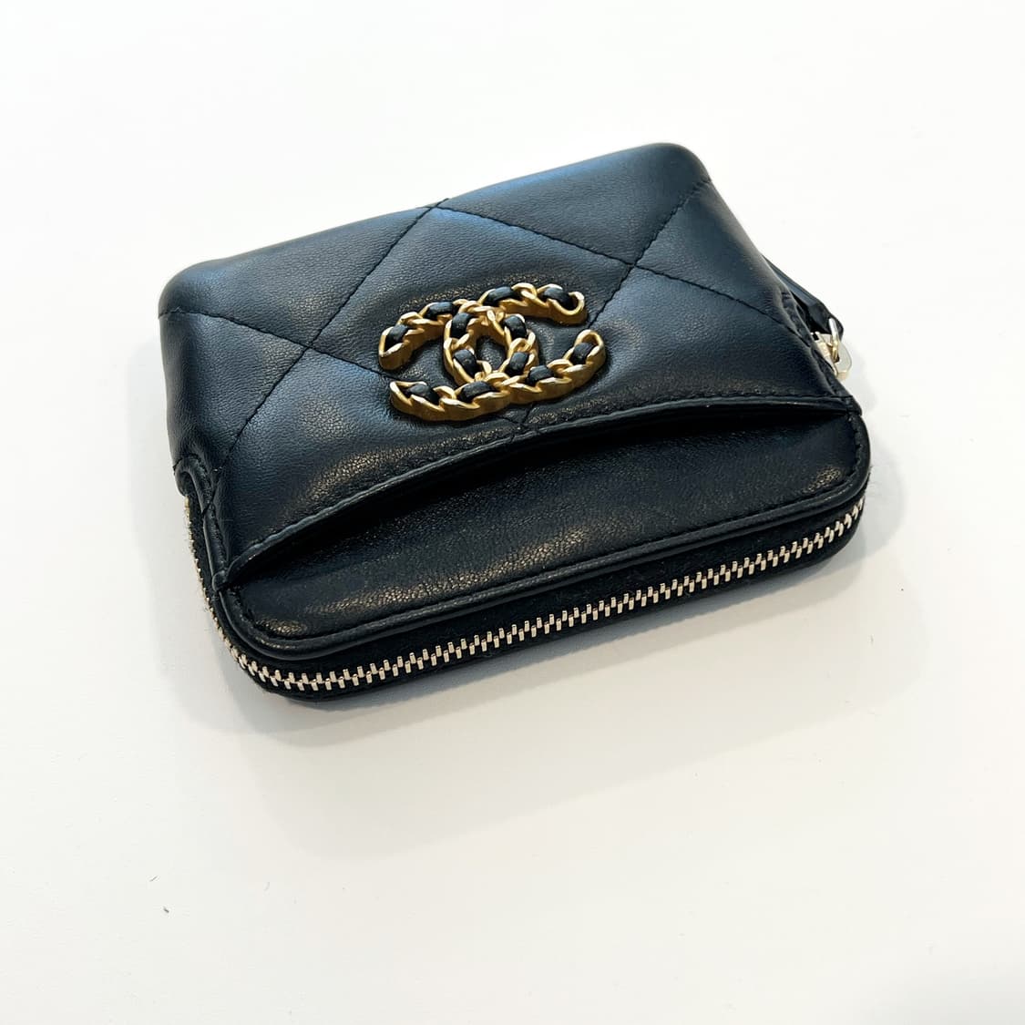 Chanel 샤넬 19 지퍼 지갑 상품이미지3
