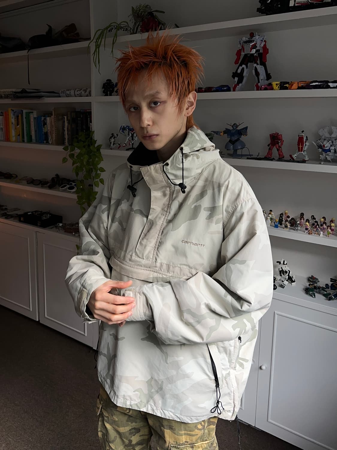 Carhartt WIP 화이트 카모플라쥬 아노락 상품이미지1