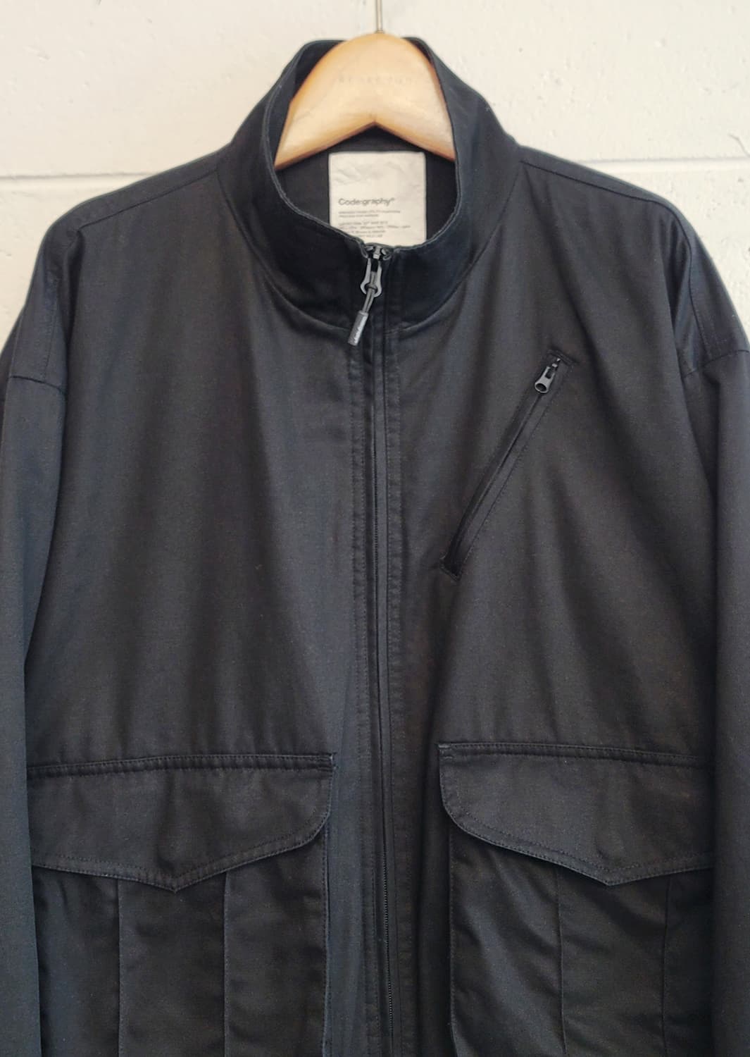 코드그라피 투웨이지퍼 투빅포켓 유틸리티 숏자켓 판매 상품이미지4