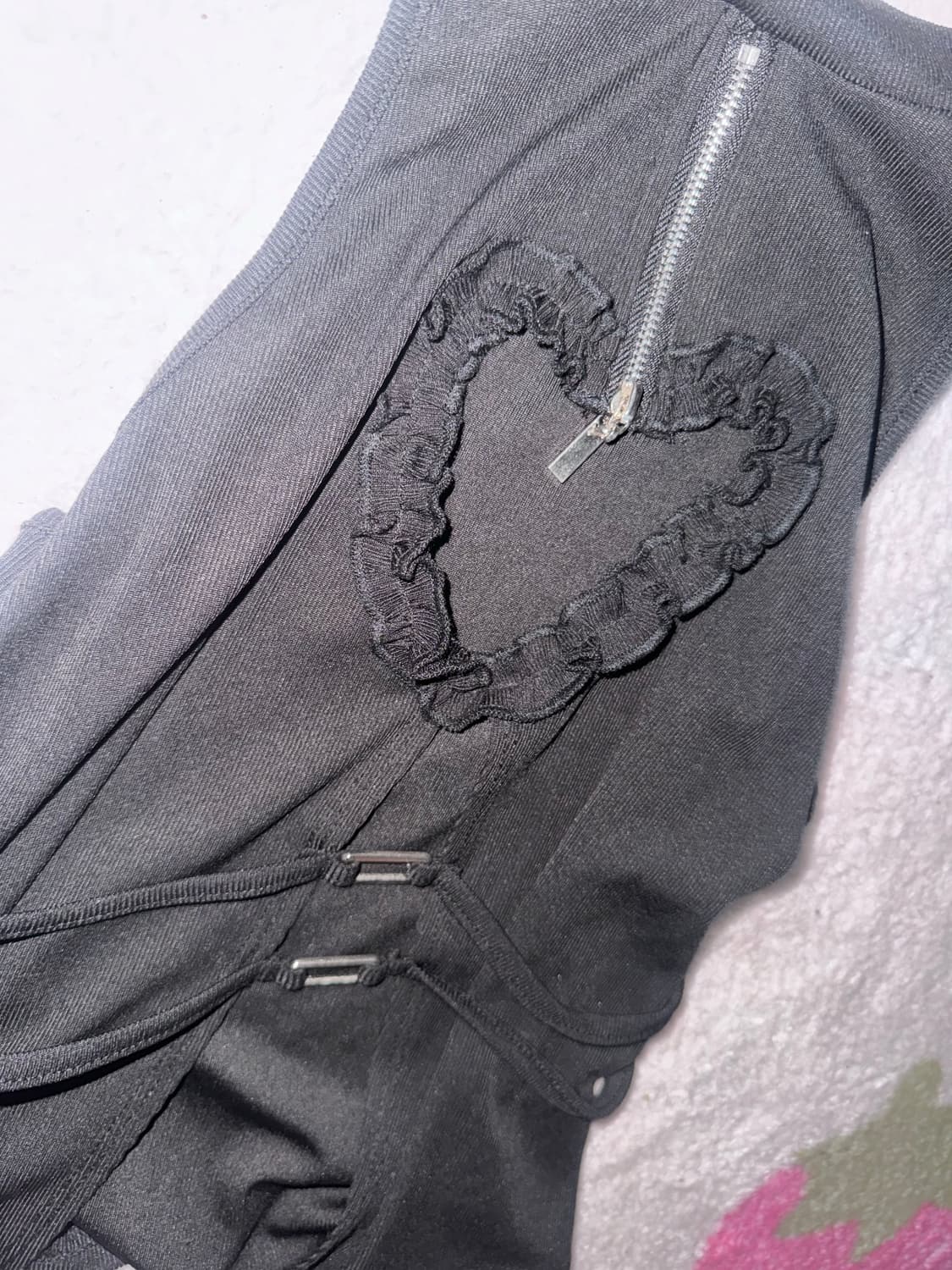 펑크룩 빈티지 섹시 하트 펀칭 나시 상품이미지2