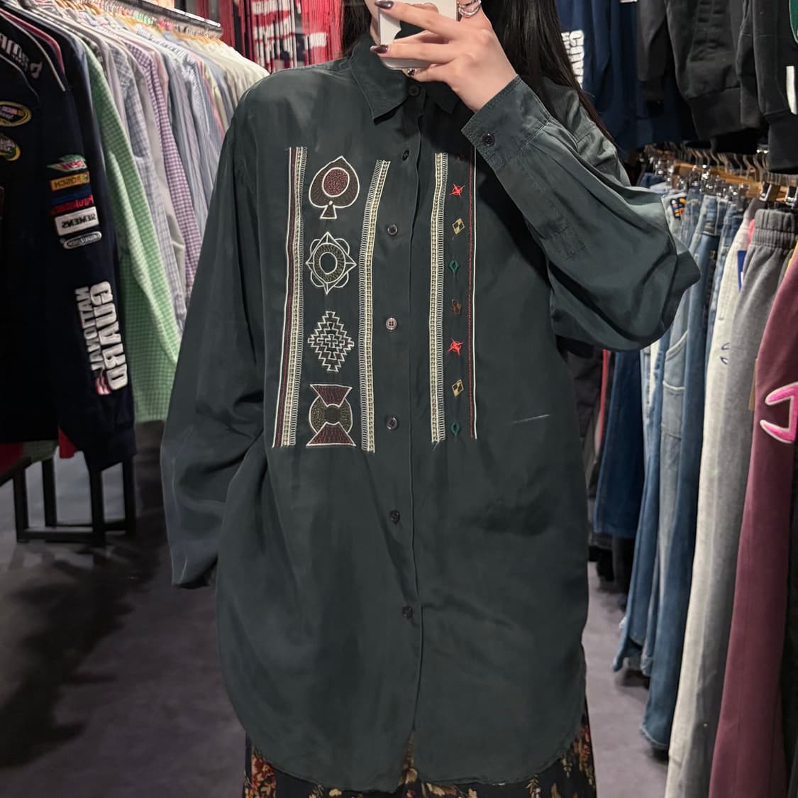  [IM] 실크 자수 패턴 긴팔셔츠 다크그린 상품이미지2