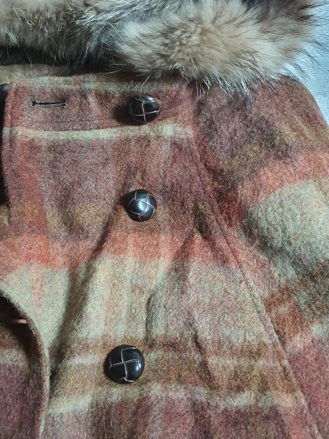 [모리걸] 체크 패턴 후드 퍼 케이프 코트 사와코 코트 상품이미지8